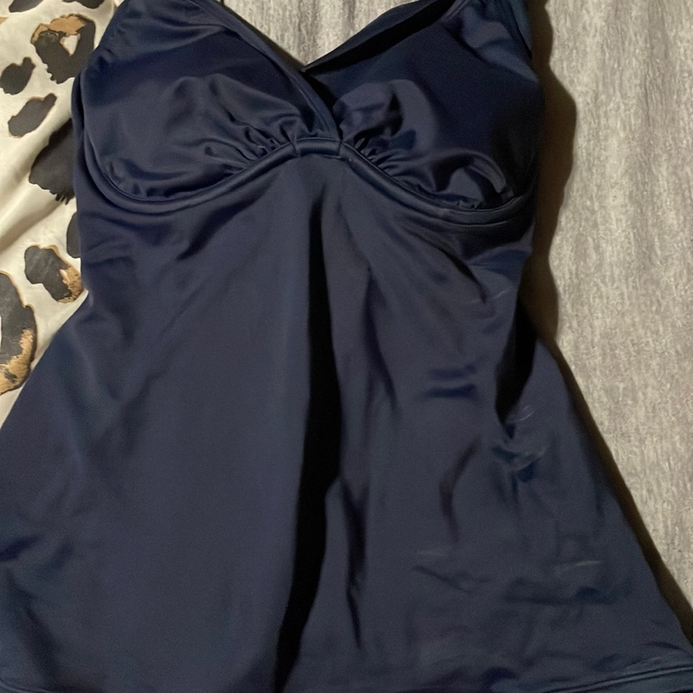 Womens Athleta swim tankini top